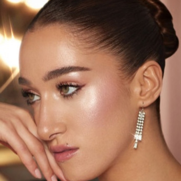 Too Faced Moon Crush Highlighter in Summer Moon (Bronzed Rose Gold) - Picture 6 of 15